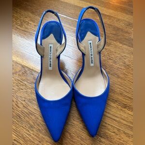 Manolo Blahnik Carolyne Blue Satin Slingback Pointed Heels